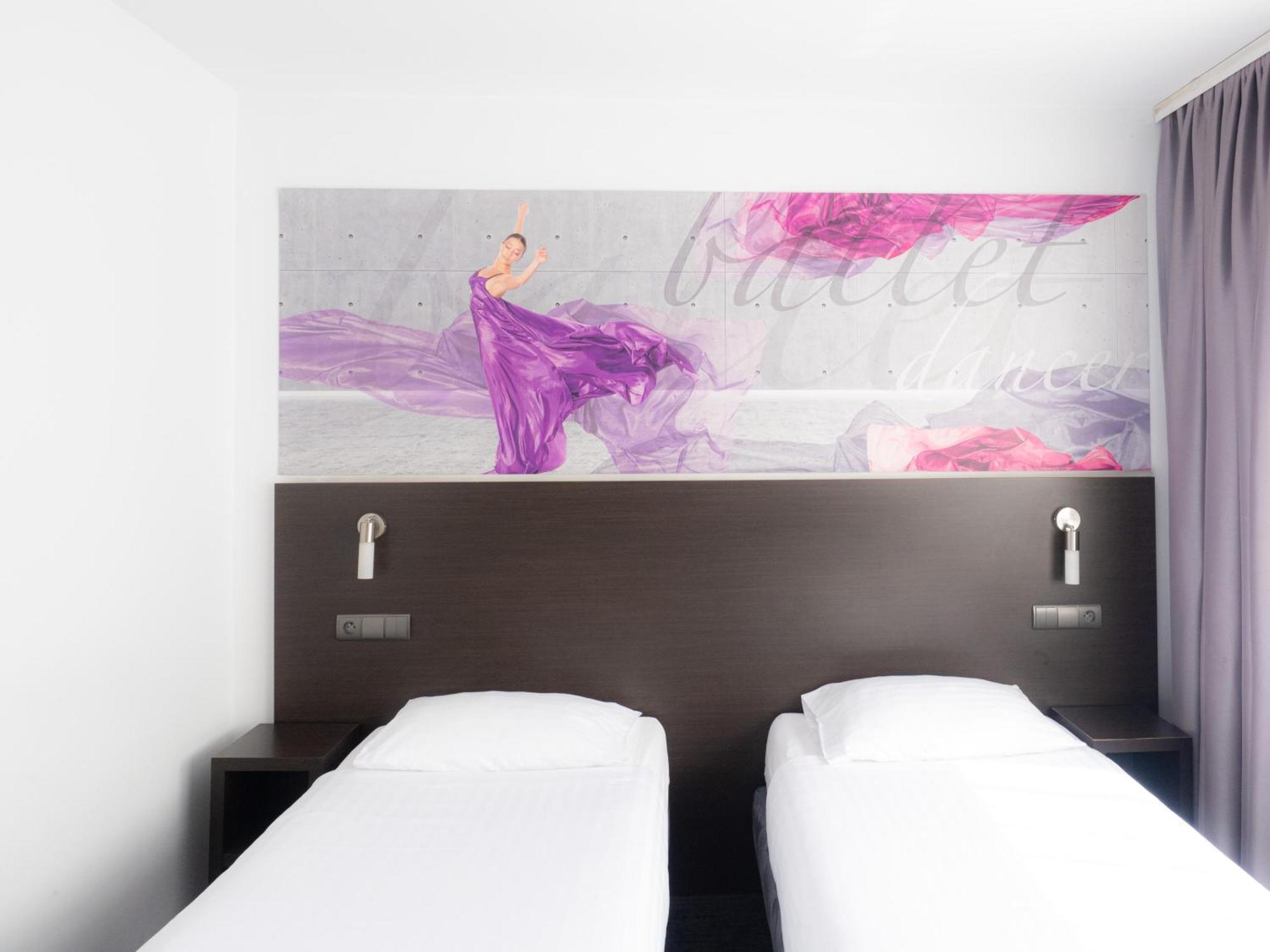 B&B Hotel ビトム エクステリア 写真