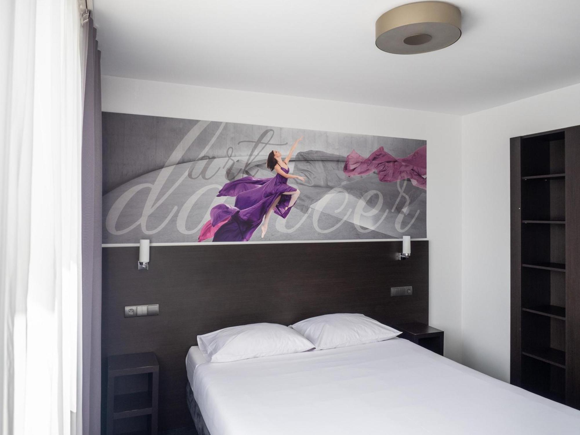 B&B Hotel ビトム エクステリア 写真