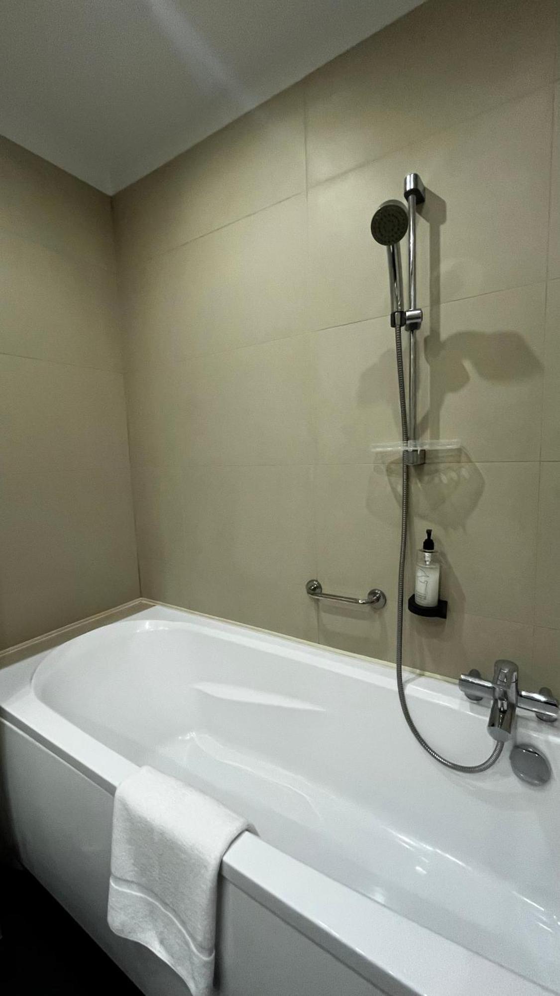 B&B Hotel ビトム エクステリア 写真